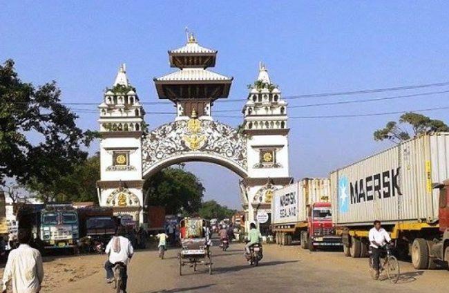 वीरगञ्ज सीमामा अनिवार्य स्वास्थ्य परीक्षण