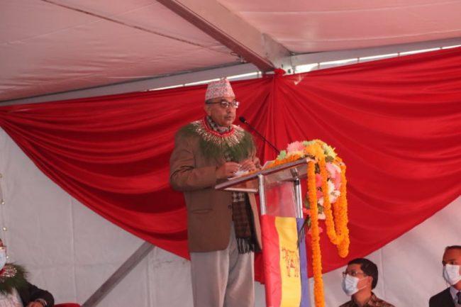 राप्रपाको मञ्चमा सिपी मैनालीले गरे राजाको तारिफ