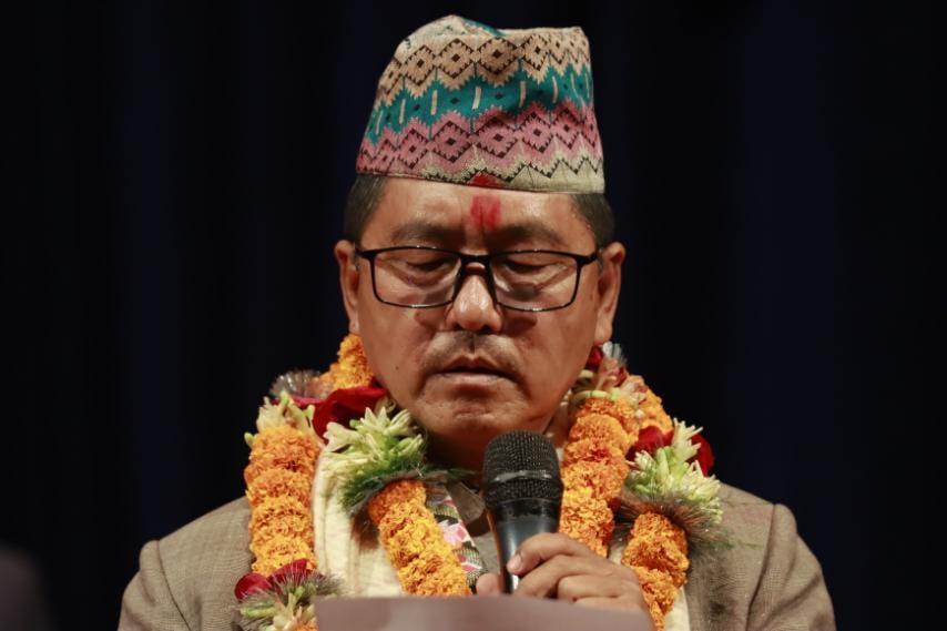 राजेन्द्र लिङ्देनसहित निर्वाचित पदाधिकारीले लिए शपथ