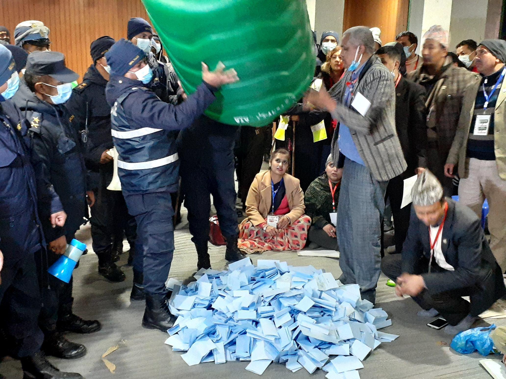 काँग्रेस महाधिवेशनः उपसभापतिको मतगणना सुरु