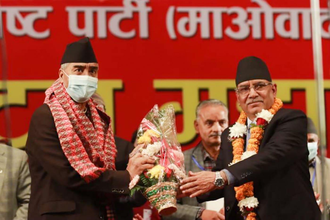 टाउकाेको मूल्य तोक्ने देउवाले प्रचण्डको प्रशंसा गर्दा