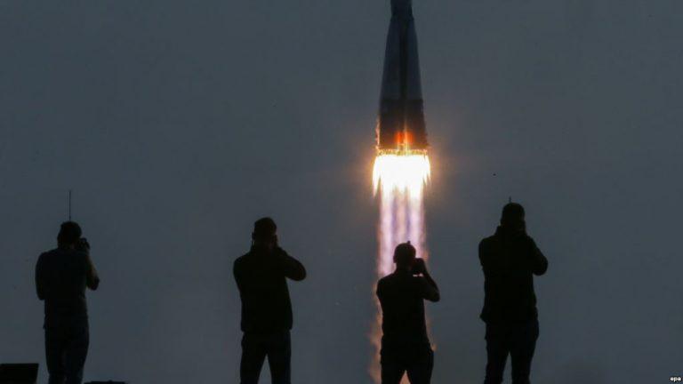 इरानले अन्तरिक्षमा पठायो तीन ओटा अनुसन्धान कार्गो