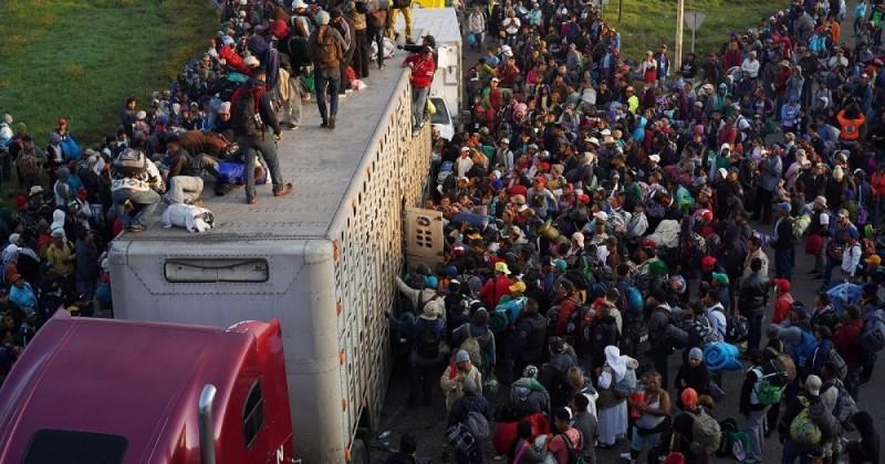 आप्रवासी बोकेको ट्रक मेक्सिकोमा पल्टियो, ४९ जनाको मृत्यु