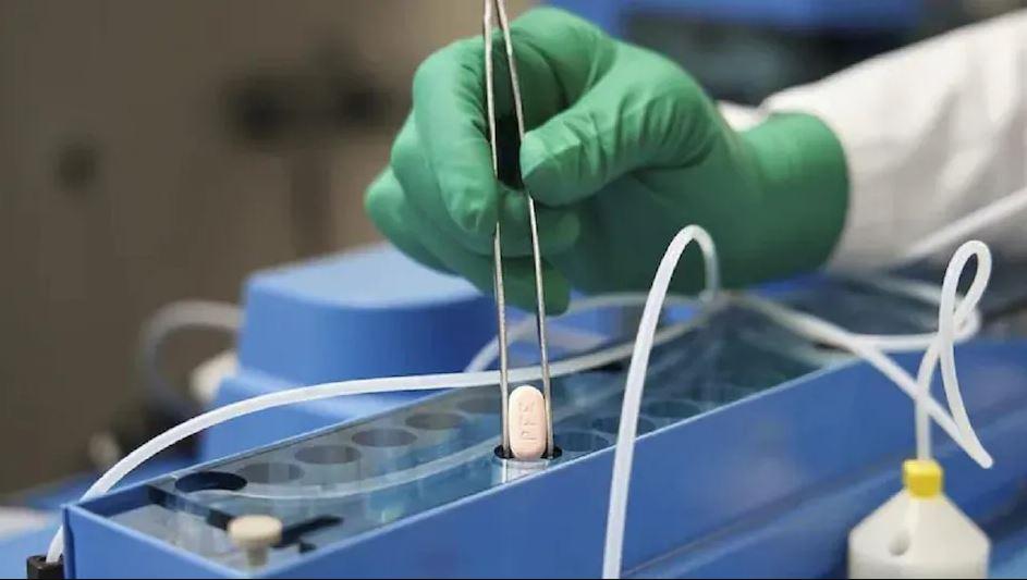 कोरोना भइसकेपछि त्यसको उपचार गर्ने फाइजरको औषधिले अमेरिकामा स्वीकृति पायो