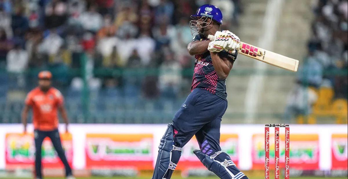 आन्द्रे रसेलले ओपनिङ गरेर तुफान ल्याइदिएपछि टि–१० लिगकै सबैभन्दा ठूलो साझेदारी बन्यो