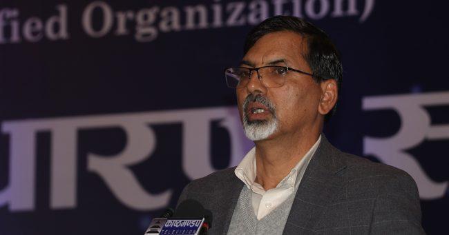 पेट्रोल पम्पहरूलाई चार्जिङ स्टेसनमा बदलौंः अर्थमन्त्री शर्मा