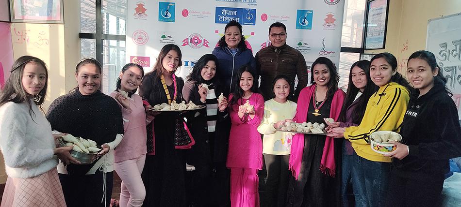 योमरी पुन्हीमा रमाए नेवाः सुन्दरी