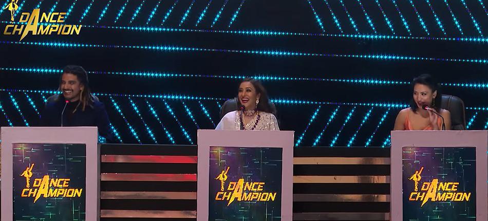 डान्स च्याम्पियन परिवर्तित स्वरुपमा, कमेडियन बले र कक्रोज अतिथि