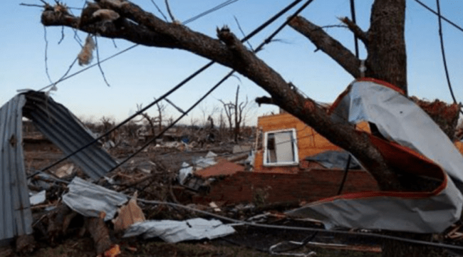 अमेरिकामा आँधी, ५० भन्दा धेरै मानिसको मृत्यु भएको आशंका