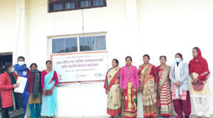 द्वन्द्वपीडित महिलालाई रोजगार सामग्री हस्तान्तरण