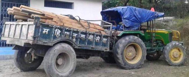 हेदाङ्नाबाट अवैध काठ बरामद