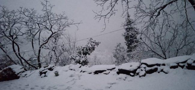 सोलुखुम्बुको माथिल्लो क्षेत्रमा हिमपात