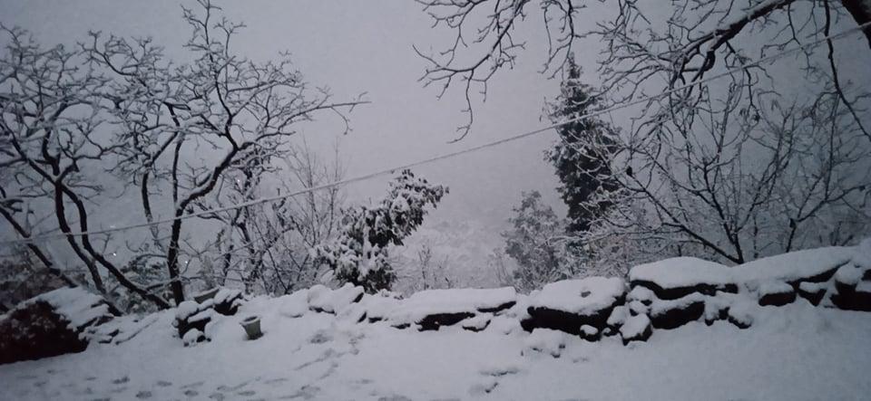 सोलुखुम्बुको माथिल्लो क्षेत्रमा हिमपात