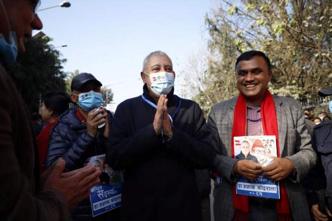 कांग्रेस महाधिवेशन : उम्मेदवार भोट माग्न व्यस्त (फाेटाेफिचर)