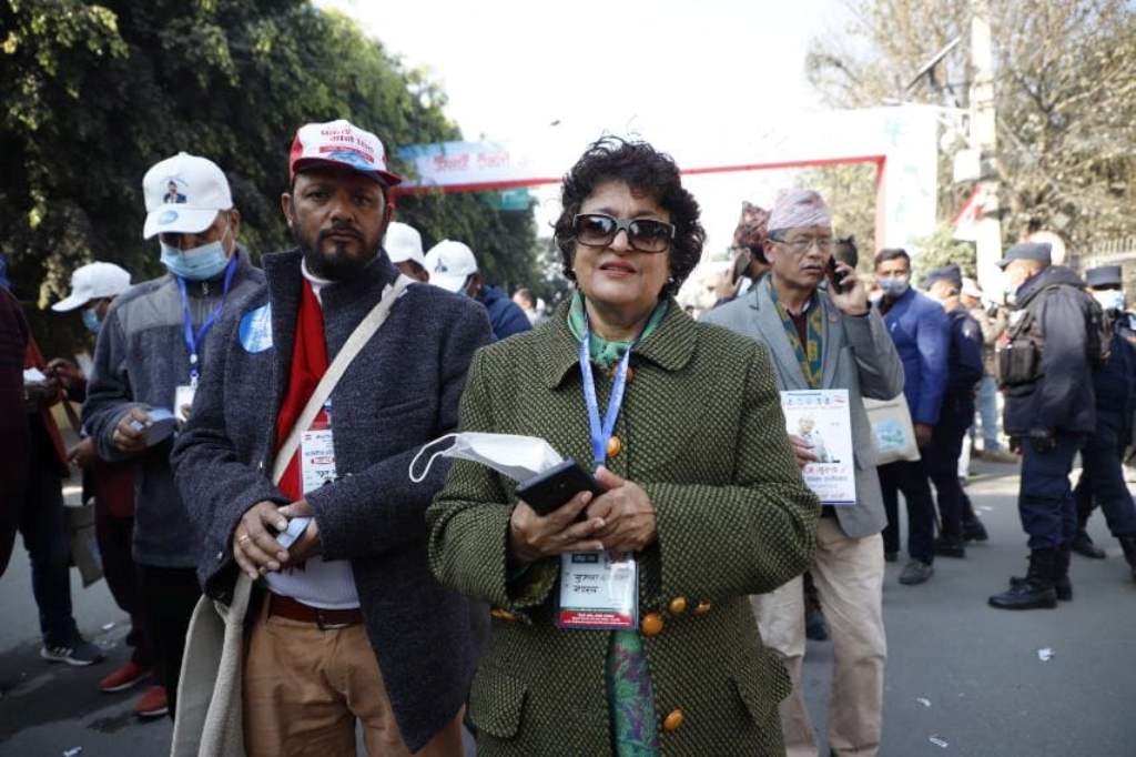 कांग्रेसको चुनावी प्रचार अभियानमा को नेतृ कहाँ खटिएका छन् ?