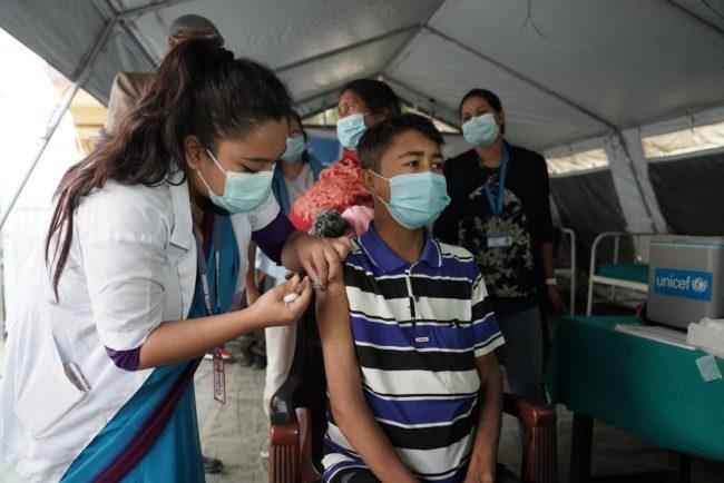 आजदेखि १२ देखि १७ वर्ष उमेर समूहका विद्यार्थीलाई खोप