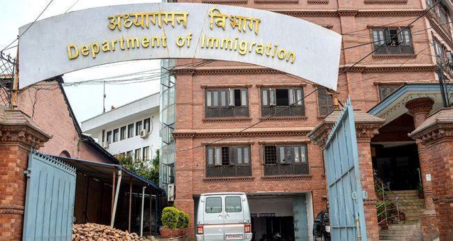 विदेशबाट आउनेले होटल क्वारेन्टाइन बस्नुपर्ने नियम लागू भएको भोलिपल्टै स्थगित