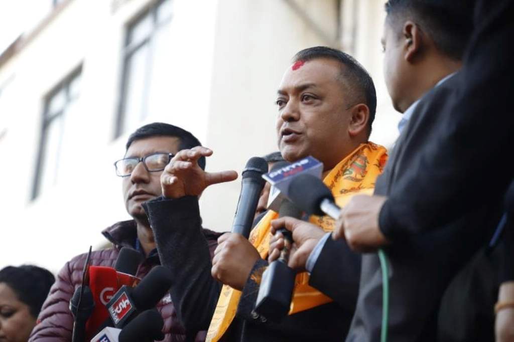 कांग्रेस महामन्त्री गगन थापालाई आयोगले पुनः सोध्यो स्पष्टीकरण