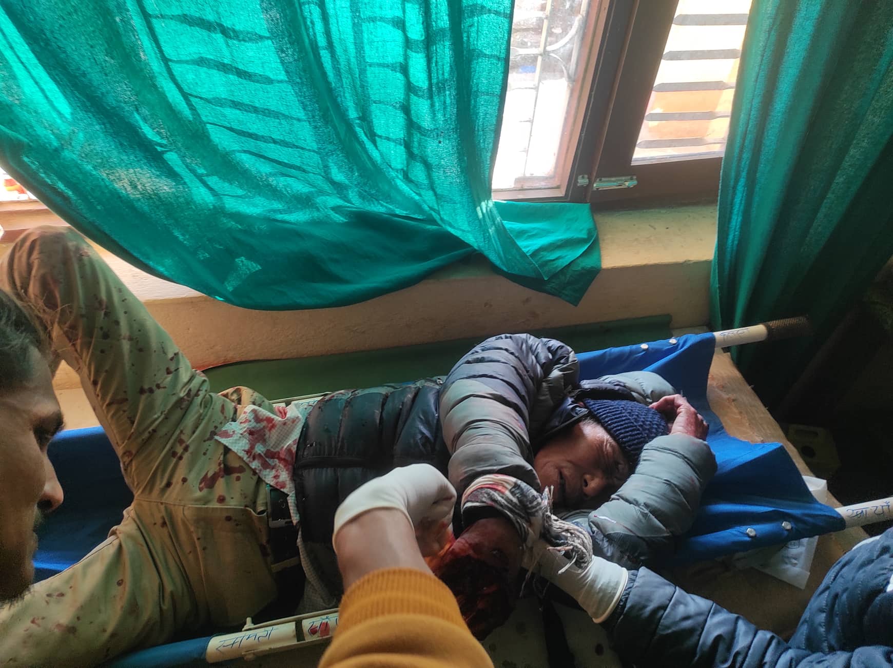 जिप दुर्घटनामा सात जना घाइते