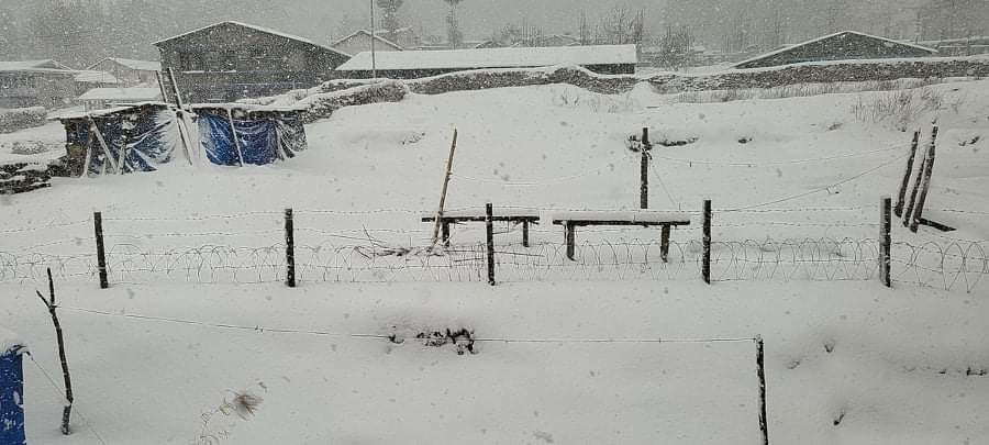 मनाङमा भेँडीगाेठ गएका एक जना सम्पर्कविहीन, हिमपहिरोमा परेकाे आशंका