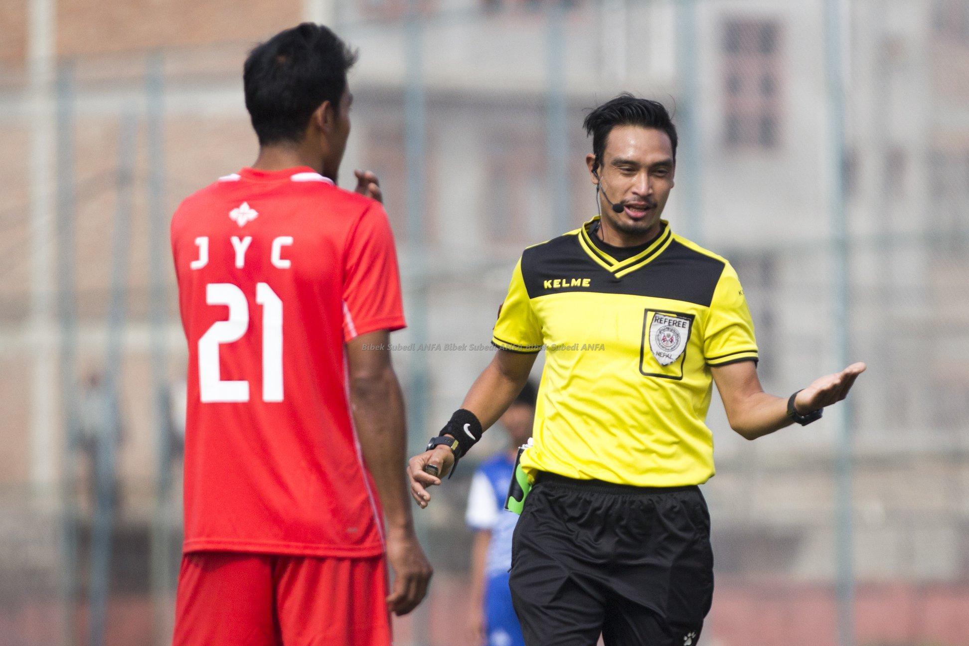 ए डिभिजन लिग खेलाइरहेका सात रेफ्रीले दिए राजीनामा, तेस्रो चरणका खेल नखेलाउने