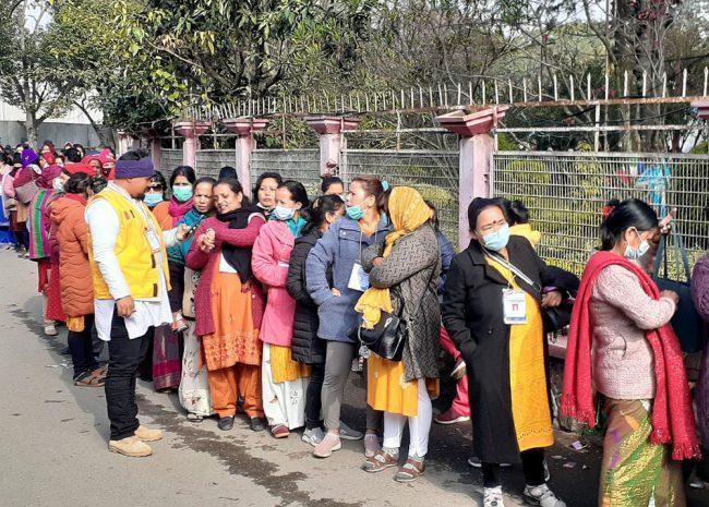 बिहान ८ बजे तय भएको राप्रपा मतदान अझै सुरु भएन, प्रतिनिधि आक्रोशित