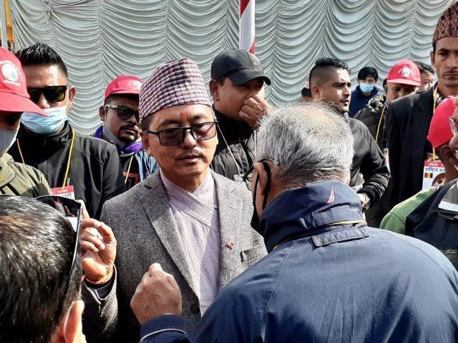 राप्रपा महाधिवेशन : अझै टुंगिएनन् प्रतिनिधि