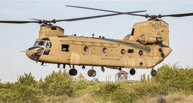 अमेरिकी सेनाले युद्धमा प्रयोग गर्ने ४०० वटा चिनुक हेलिकप्टर ग्राउण्डेड !