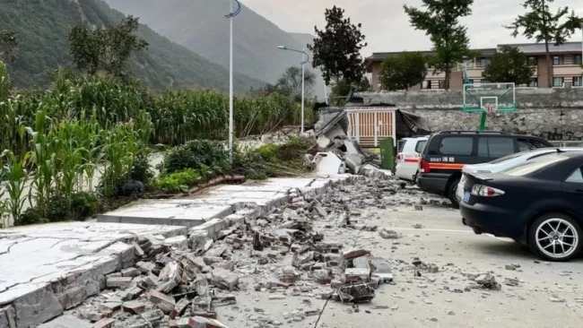 चीनमाकाे लकडाउनमा रहेको सिचुआन सहरमा घातक भूकम्प