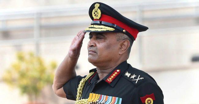 भारतीय सेनाध्यक्ष पाण्डेले प्रधानमन्त्रीसँग भेट गर्दै, माउन्टेन फ्लाइट गर्ने