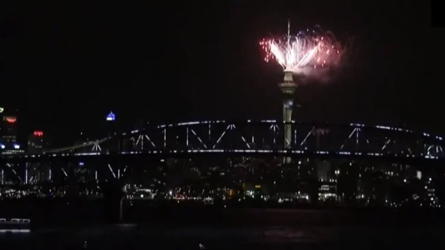 नयाँ वर्ष २०२३ सुरु भइसक्यो ! न्यूजील्याण्डमा पहिलो उत्सव (भिडियो)