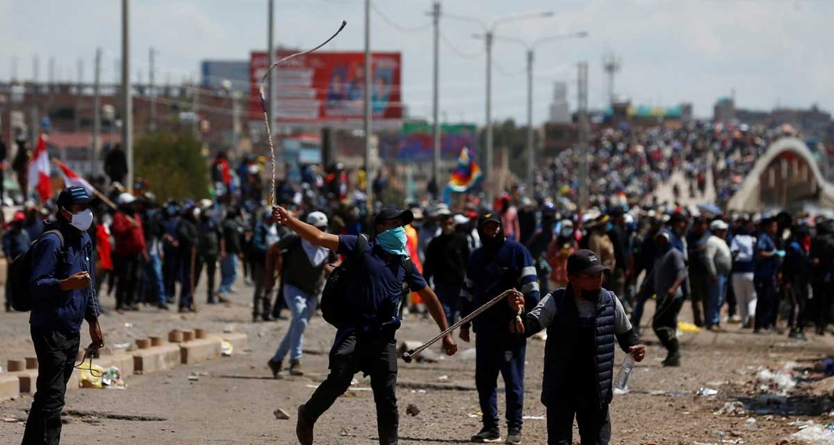 पेरुमा सरकारविरोधी प्रदर्शनमा ४२ जनाको मृत्य, संकटकाल घोषणा