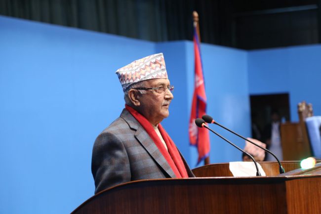 संसद बिघटनलाई आफू अनुकुल व्याख्या नगर्न देउवालाई ओलीको सुझाव