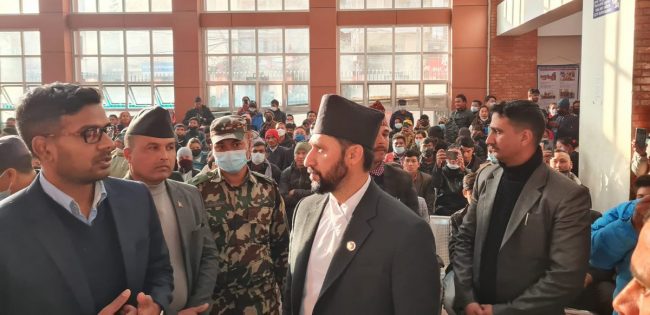 प्राविधिक समस्या समाधान भएपछि राहदानी लिने बढे