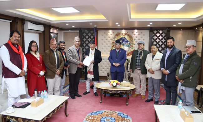 न्यूनतम साझा कार्यक्रम निर्धारण गर्न गठित कार्यदलले शीर्ष नेताहरूलाई बुझायो प्रतिवेदन