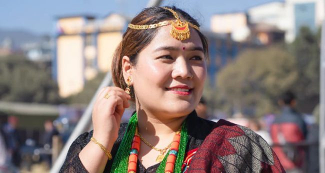 दुर्घटनाग्रस्त विमानमा लोकगायिका पनि थिइन्, उड्नु ठिक अघि फेसबुकमा यस्तो लेखेकी थिइन्