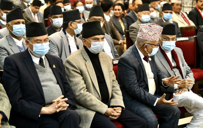 शितल निवासमा ओली र नेपालबीच भलाकुसारी