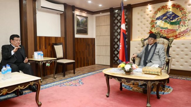 प्रधानमन्त्री र डा. सन्दूकबीच भेटवार्ता : तिलगङ्गालाई मानित विश्वविद्यालय बनाउने प्रतिवद्धता