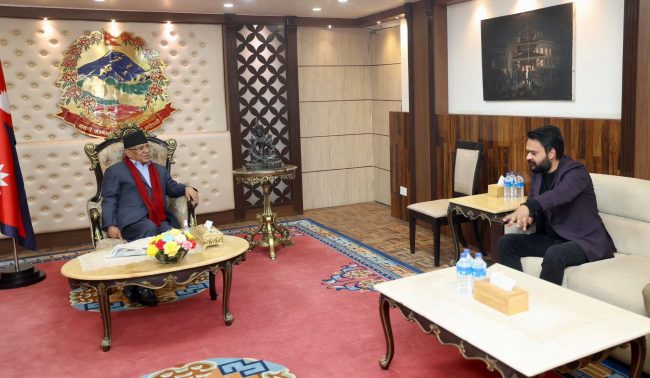 प्रधानमन्त्री र काठमाडौँ महानगर प्रमुखबीच भेटवार्ता