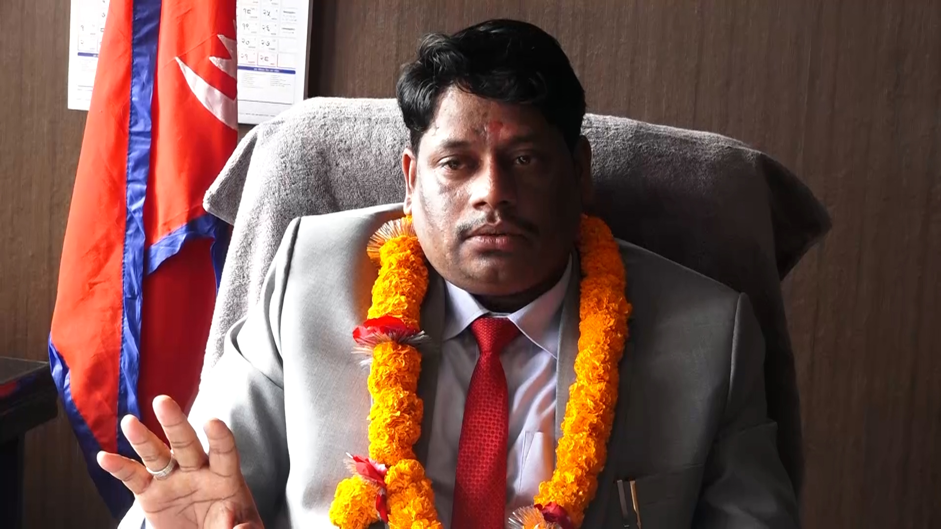 रोजेको मन्त्रालय नपाएको भन्दै असन्तुष्ट मन्त्रीले सम्हाले खानेपानी मन्त्रालय