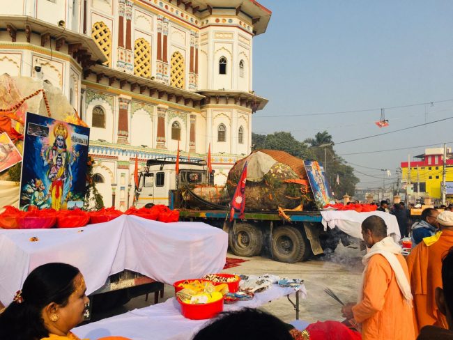 अयोध्या लैजाँदै गरिएको शिलामा जानकी मन्दिरमा विशेष पूजा