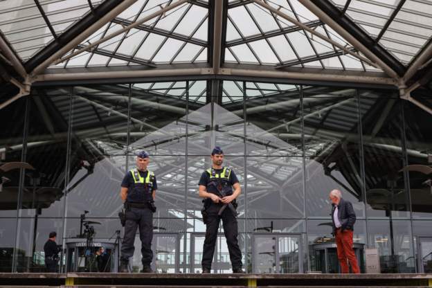 इरानमा सुरक्षा अधिकारीको गोली हानी हत्या