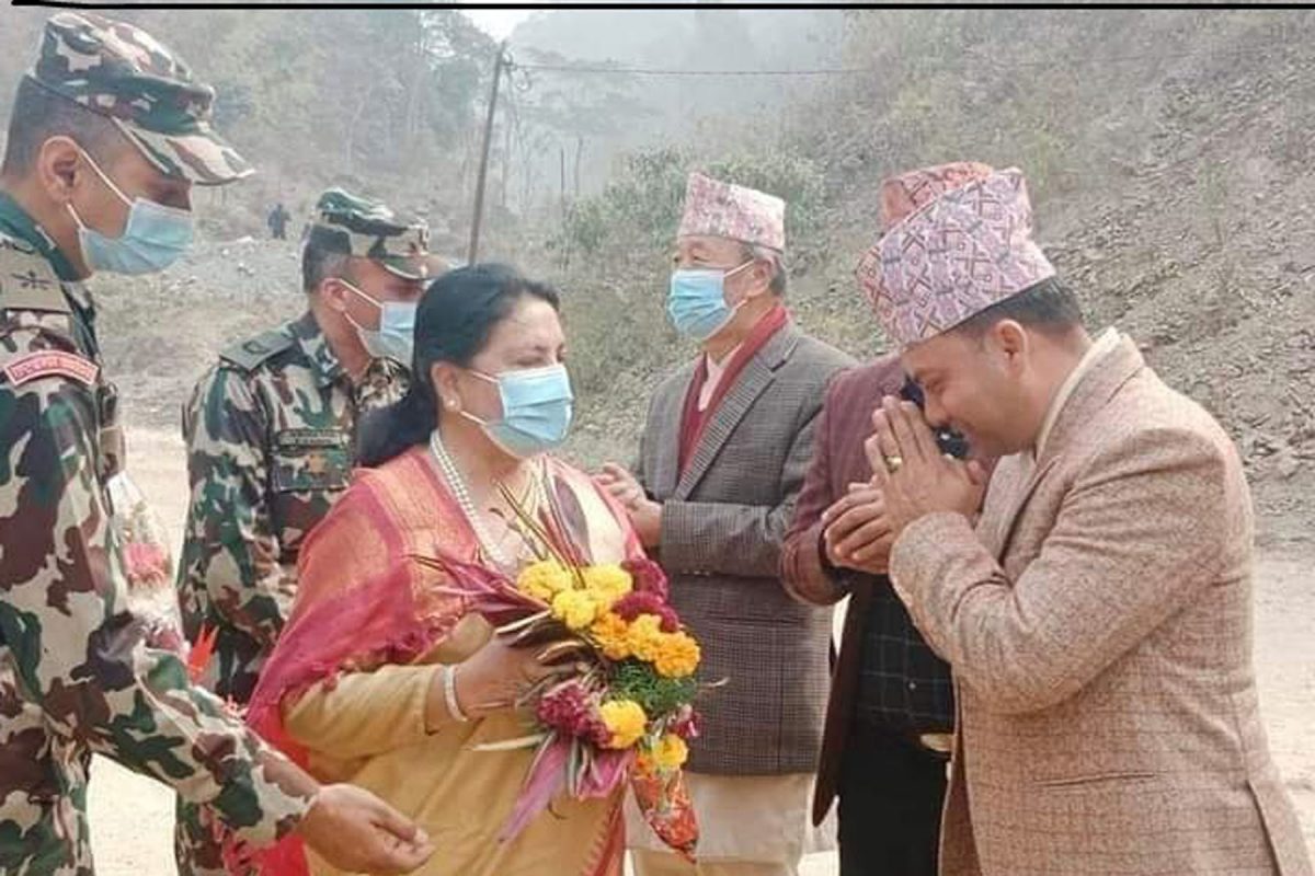 राष्ट्रपति भण्डारी मकर नुहाउन बराहक्षेत्रमा