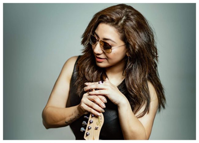 नलिना चित्रकारको ‘माया लाउने’ गीत सार्वजनिक (भिडियो)