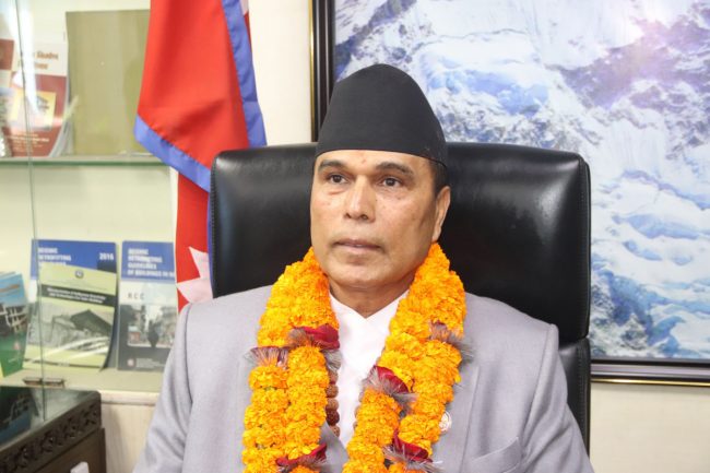 अघि बढाइएका कार्यक्रमहरु पूरा गर्न कर्मचारीलाई सहरी विकासमन्त्रीको निर्देशन