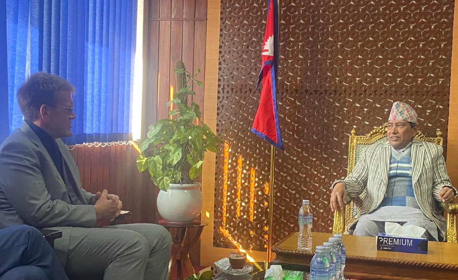 उपप्रधानमन्त्री श्रेष्ठसँग अमेरिकी राजदूतको भेट