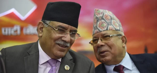 प्रधानमन्त्री प्रचण्ड र माधव नेपालबीच भेटवार्ता