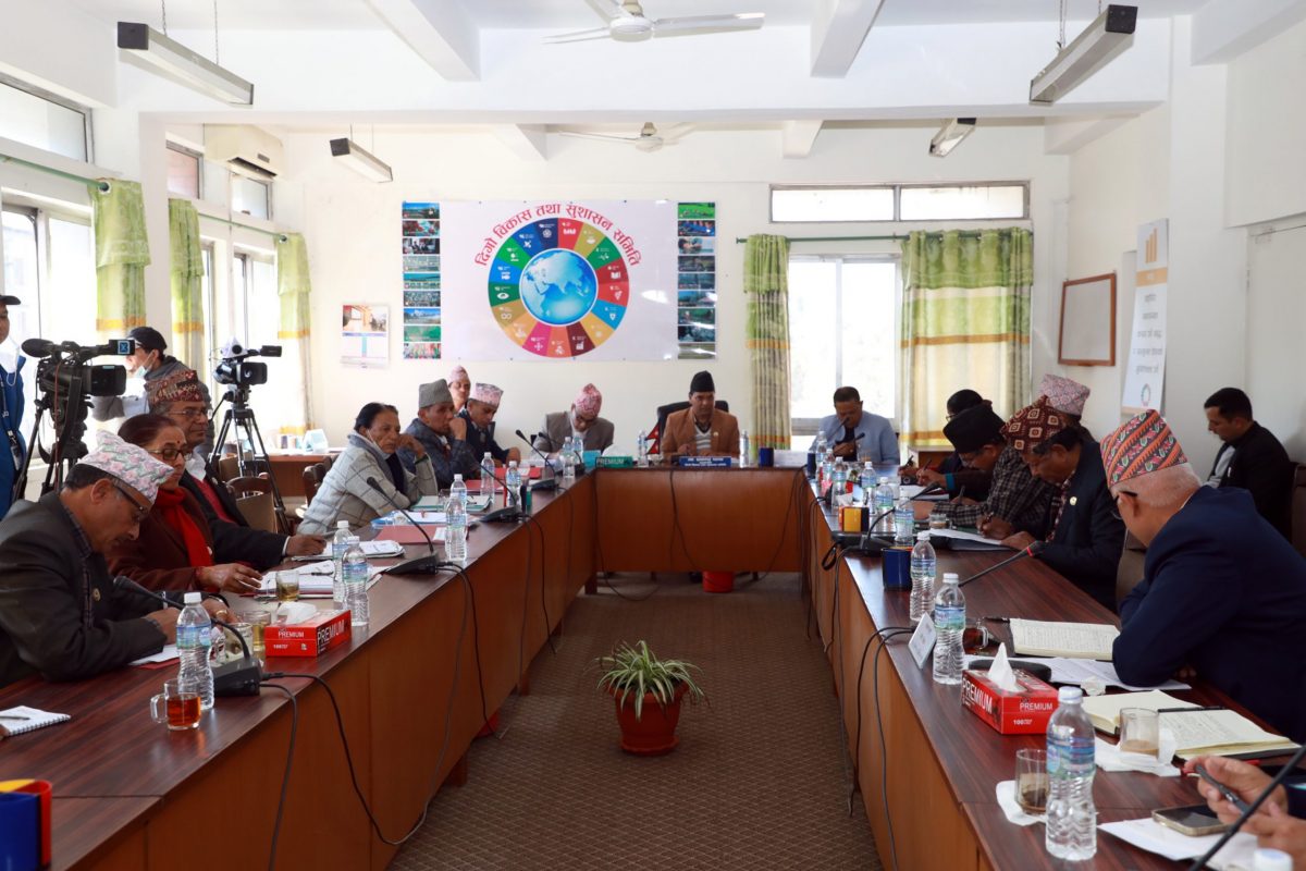 विद्यालयमा समयमै पाठ्यपुस्तक पुर्‍याउन संसदीय समितिको निर्देशन