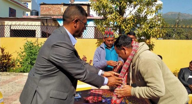 चंखेली गाउँपालिका अध्यक्ष शाही कांग्रेस प्रवेश