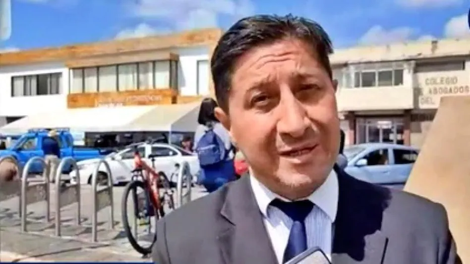 यी व्यक्तिले छोरीहरूका लागि आफ्नो लिंग परिवर्तन गरे, पिताबाट आमा बने, तर…